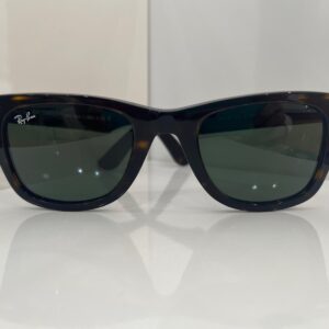 Gafas Ray-Ban Sol. Modelo RB2140 902